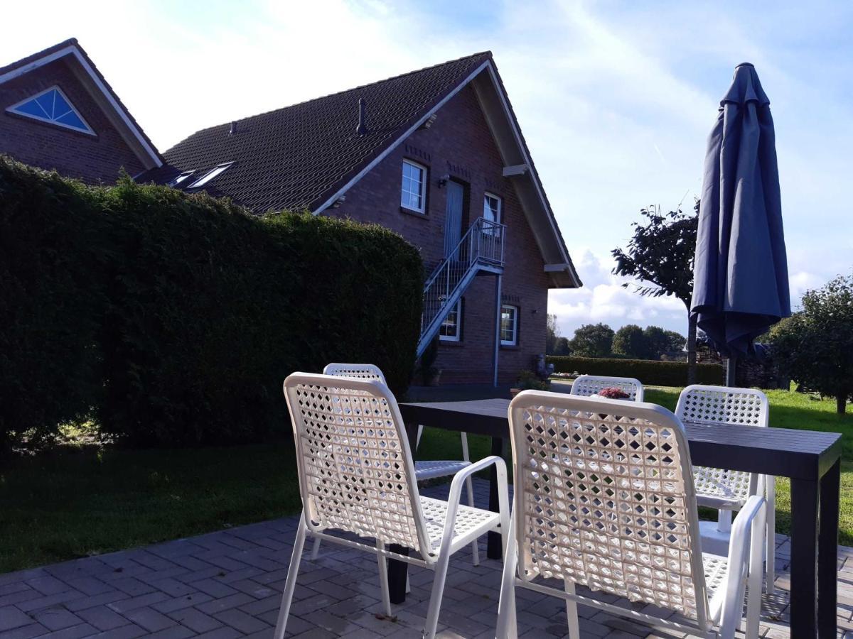 Helgas Ferienwohnung 4 Sterne Sudbrookmerland Exterior photo